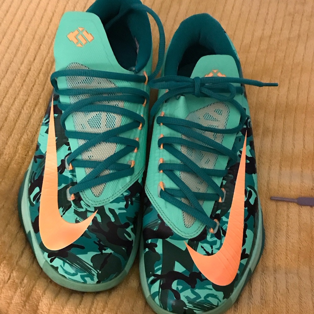 Nike Kids Teal and Orange Sneakers